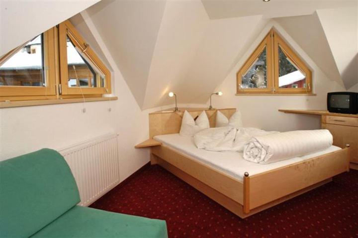 Hotel Kristall B&B Ишгъл Екстериор снимка