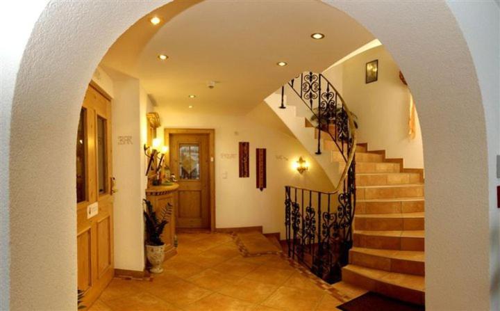 Hotel Kristall B&B Ишгъл Екстериор снимка