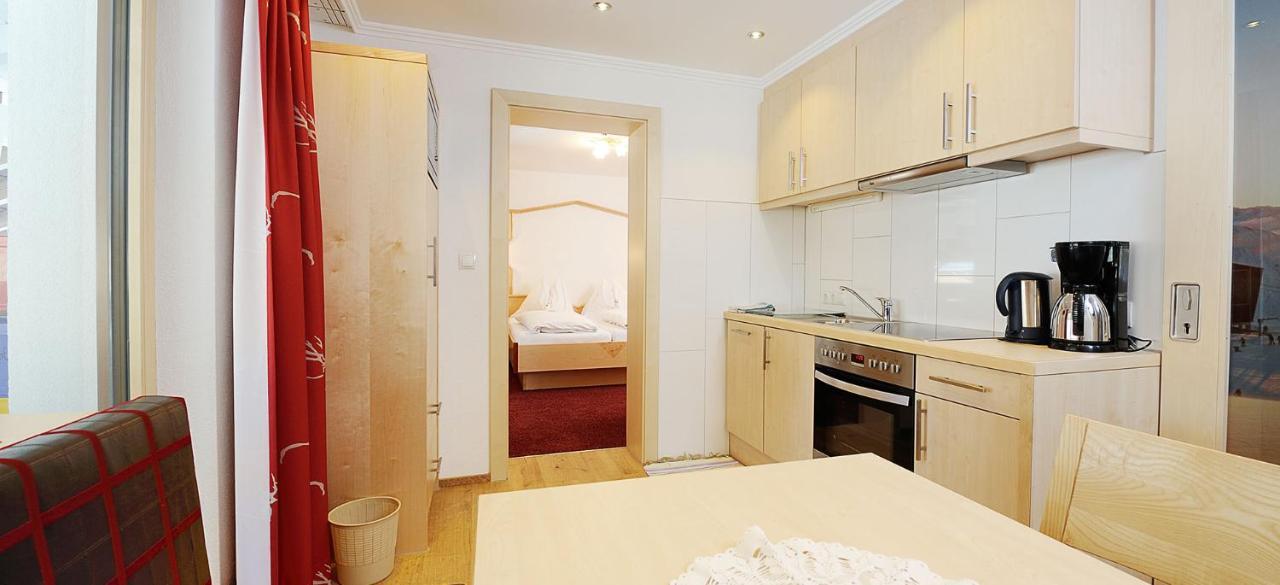 Hotel Kristall B&B Ишгъл Екстериор снимка