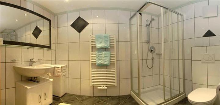Hotel Kristall B&B Ишгъл Екстериор снимка