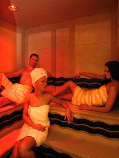 Hotel Kristall B&B Ишгъл Екстериор снимка